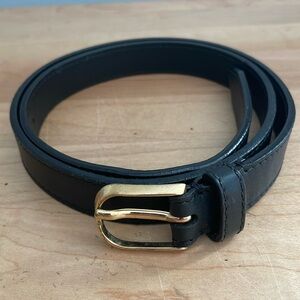 Burberry Black Leather Belt w/Gold Plated Buckle - Size 30.